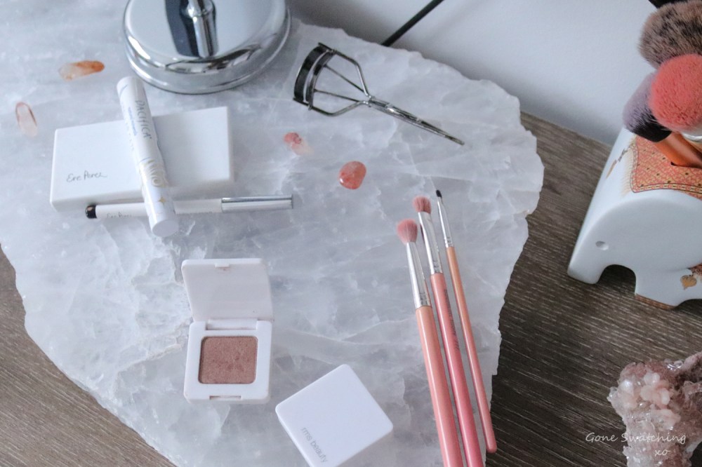 RMS-Beauty-Swift-Shadow-Review-and-Swatches-Makeup-Lay