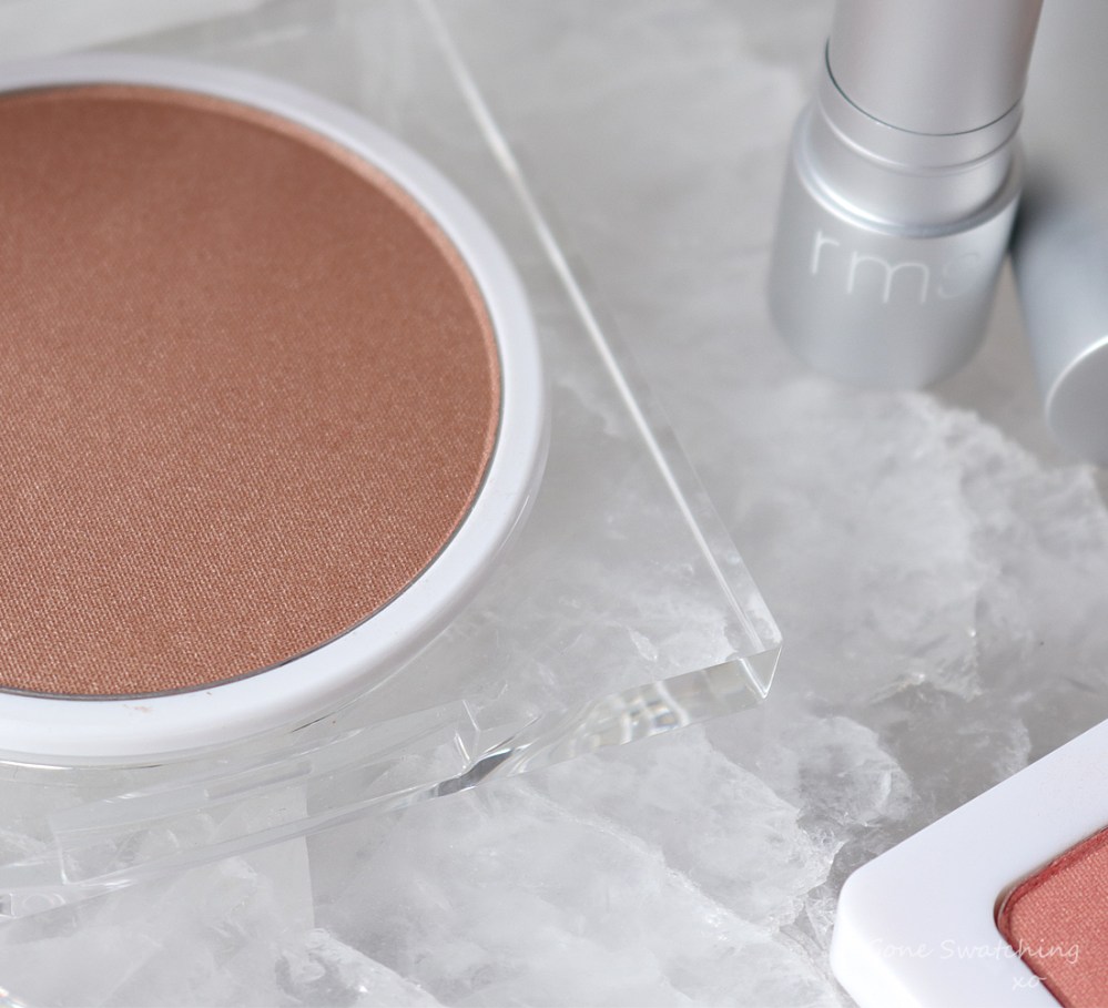 RMS Beauty Savannah Peach Collection Review. Luminizing Powder Scarlett Peach. Gone Swatching xo