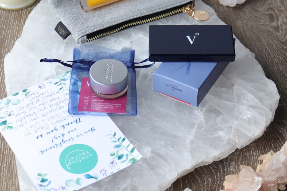 Vapour Organic Beauty Artist Multi Use Palette in Flame &amp; Aura Multi Use Blush in Eros Review &amp; Swatches. Gone Swatching xo