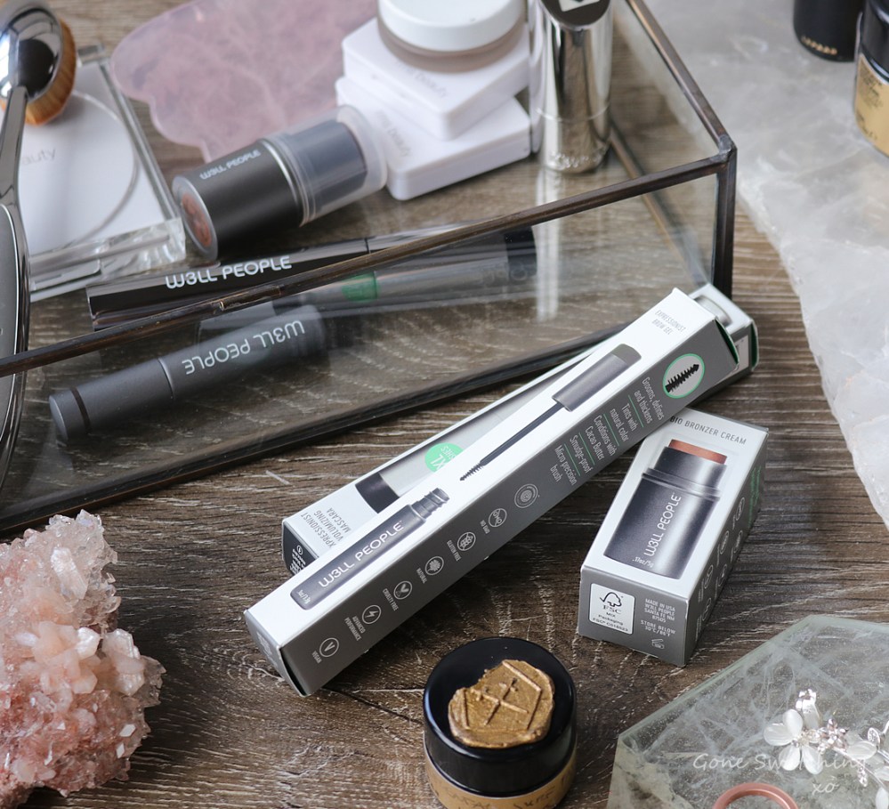 W3LL People Expressionist Volumizing Black Mascara, Brow Gel & Bio Bronzer Review. Green Beauty Blogger Gone Swatching xo