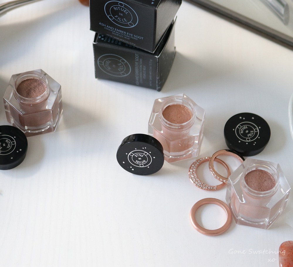 Rituel de Fille Ash & Ember Eye Soots Review & Swatches. Divinus, Sigil & Half Light. Australian Green, Natural Beauty Blogger Gone Swatching xo