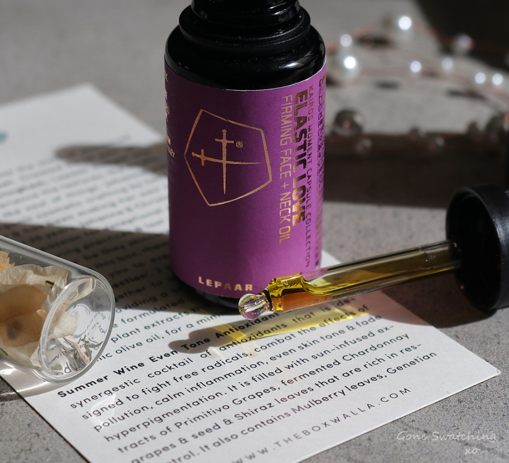 Boxwalla Beauty Subscription Box Review. October 2021 - Lepaar Kairos Moment Collection. Elastic Love Serum Texture. Green Beauty Blogger Gone Swatching xo