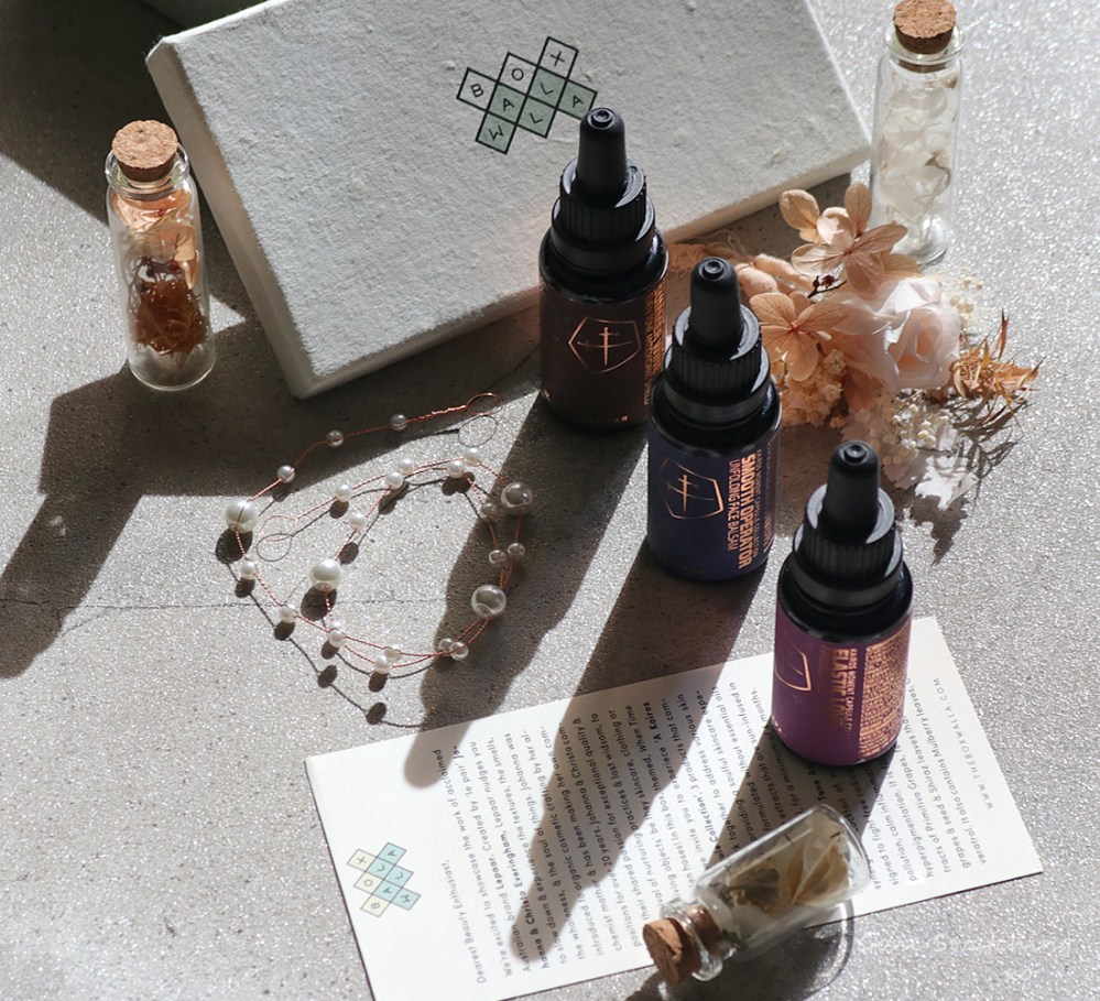 Boxwalla Beauty Subscription Box Review. October 2021 - Lepaar Kairos Moment Collection. Smooth Operator, Summer Wine &amp; Elastic Love Oils. Clean Beauty Blogger Gone Swatching xo