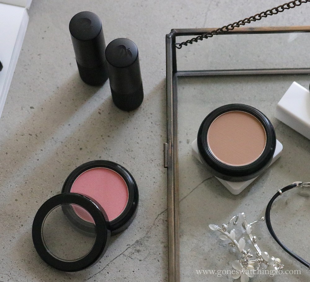 Red Apple Lipstick Review & Swatches. Gotta Glow Blush & Sundrop Gluten Free Mineral Bronzer. Gone Swatching xo