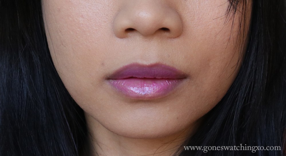 Suntegrity Sunscreen Lipgloss SPF25 Review & Swatches. Pink Paradise Lip Swatch. Gone Swatching xo