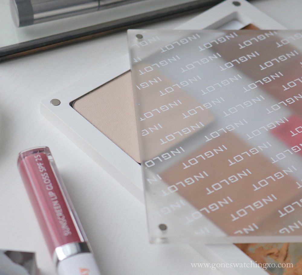 Suntegrity Pressed Mineral Powder. SPF 50. Review &amp; Swatches. Australian, Asian, Green &amp; Natural Beauty Blogger. Gone Swatching xo